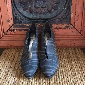 Carlos Santana gray zebra print platform heel